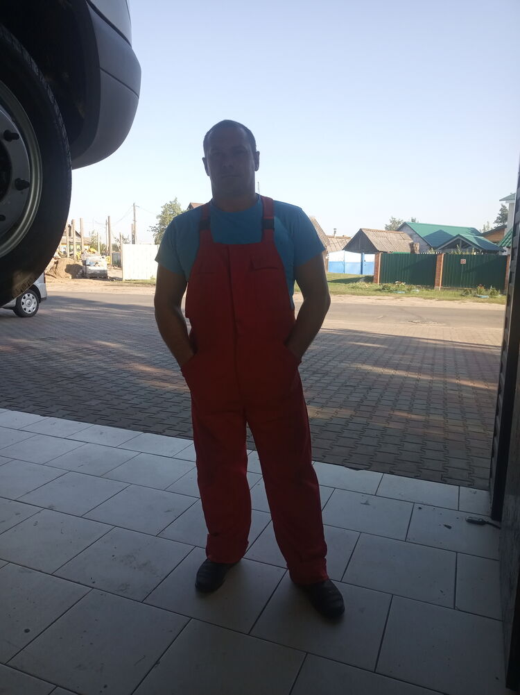  33403661  , 40 ,    