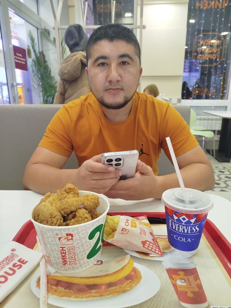  54277681  Usmonov, 29 ,    