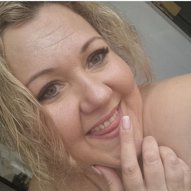  54288951  Elena, 42 ,    Deleted