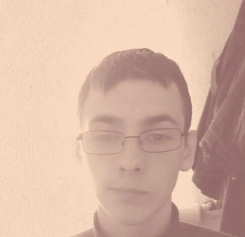  4901581  Maks, 29 ,    
