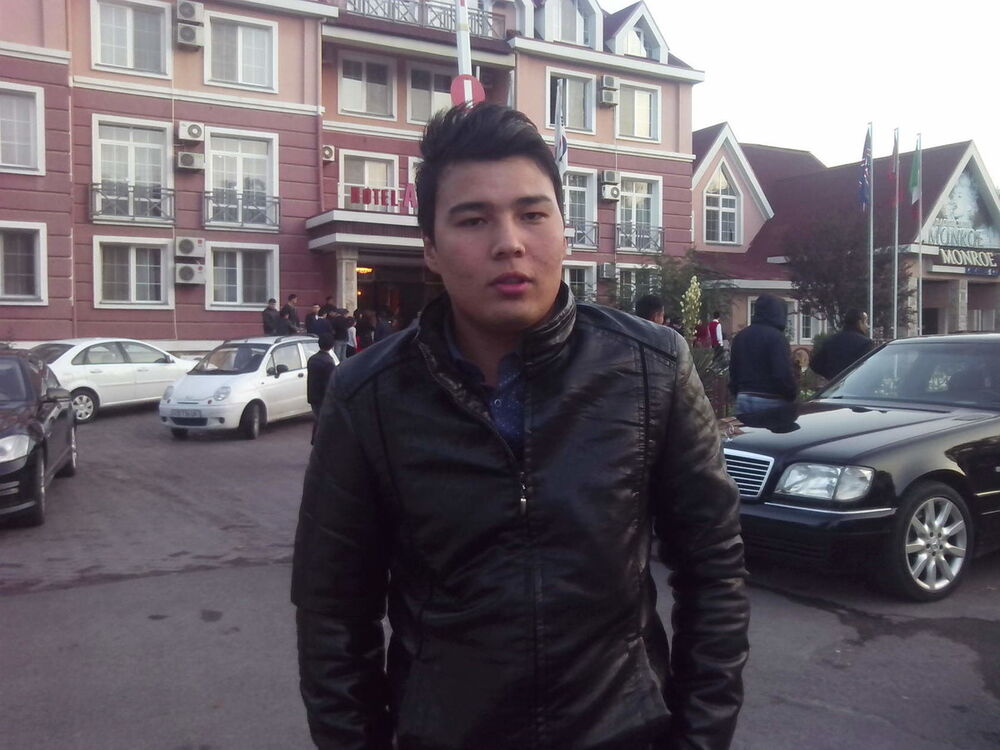  18077191  Muhammadsodi, 33 ,    