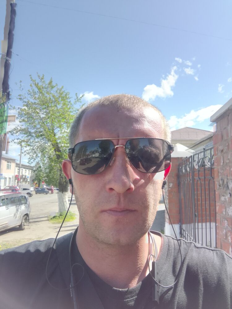  51969821  Artyom, 32 ,    