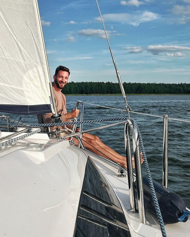  54095791  , 31 ,    -