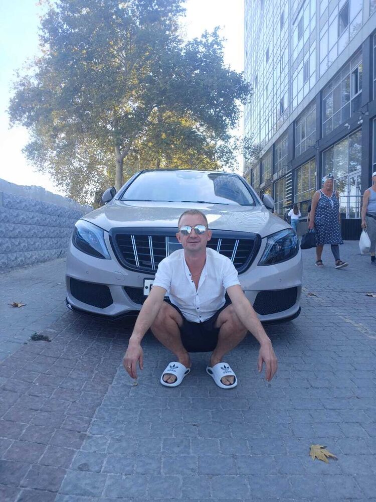  54553781  Denis, 30 ,     