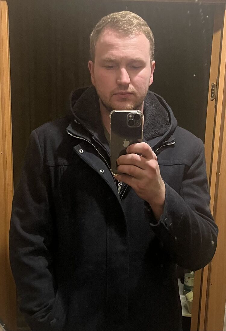  40079921  , 28 ,    