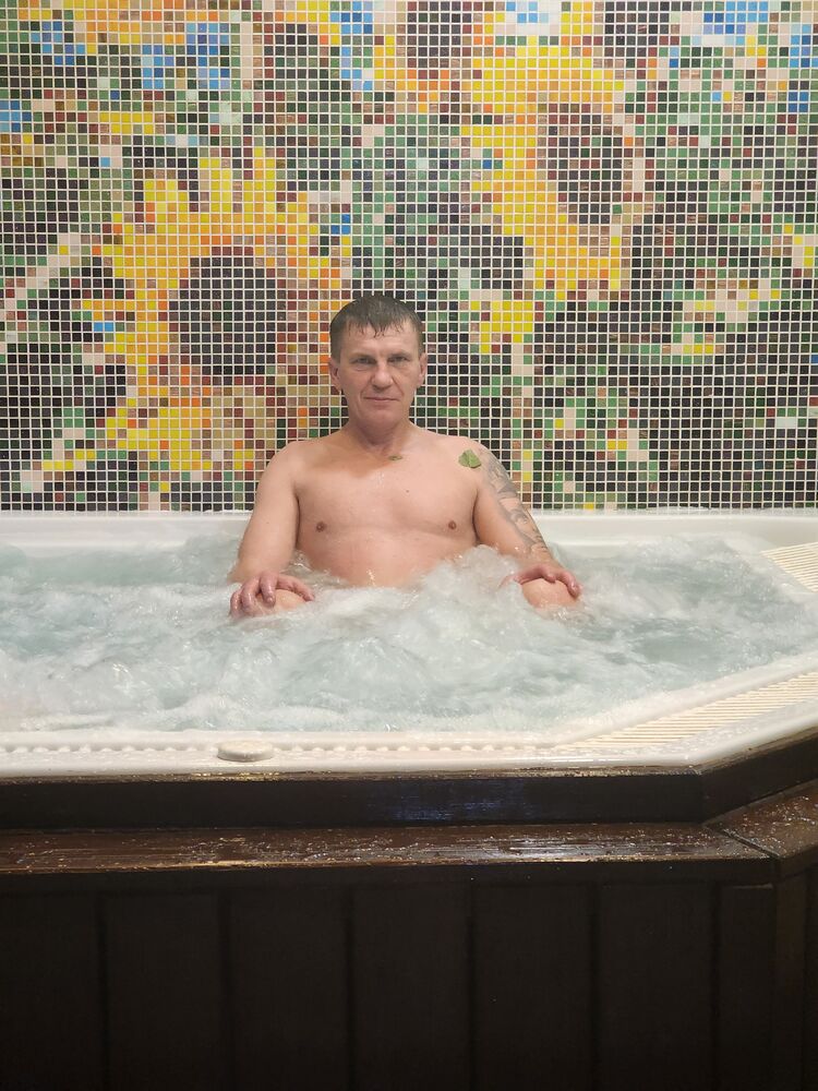  ,   Aleksandr, 55 ,   c 
