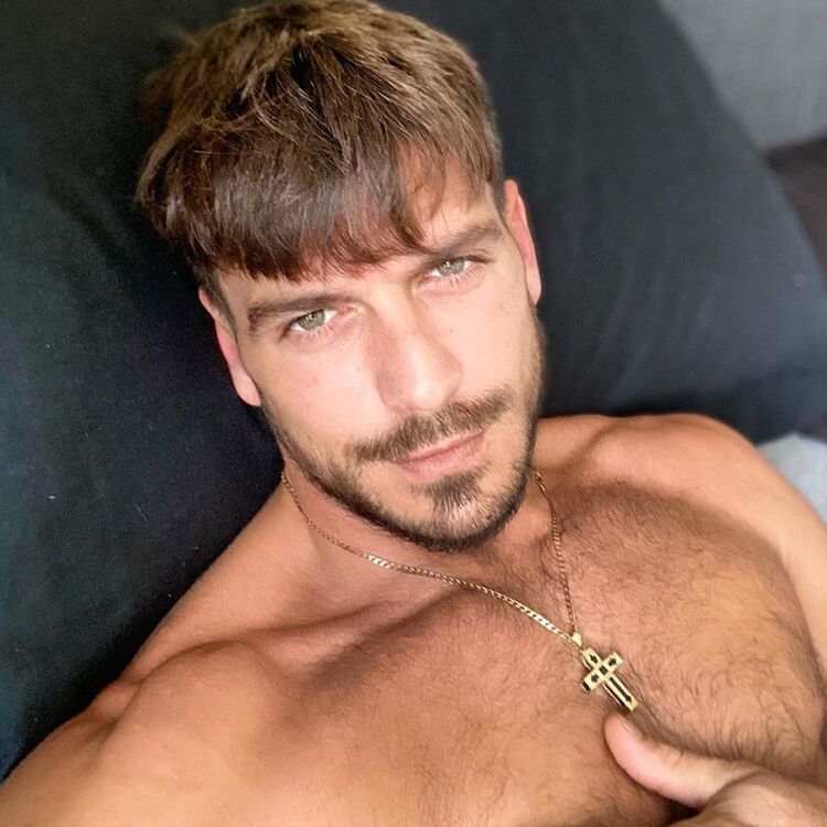 36331451  Roman, 39 ,    