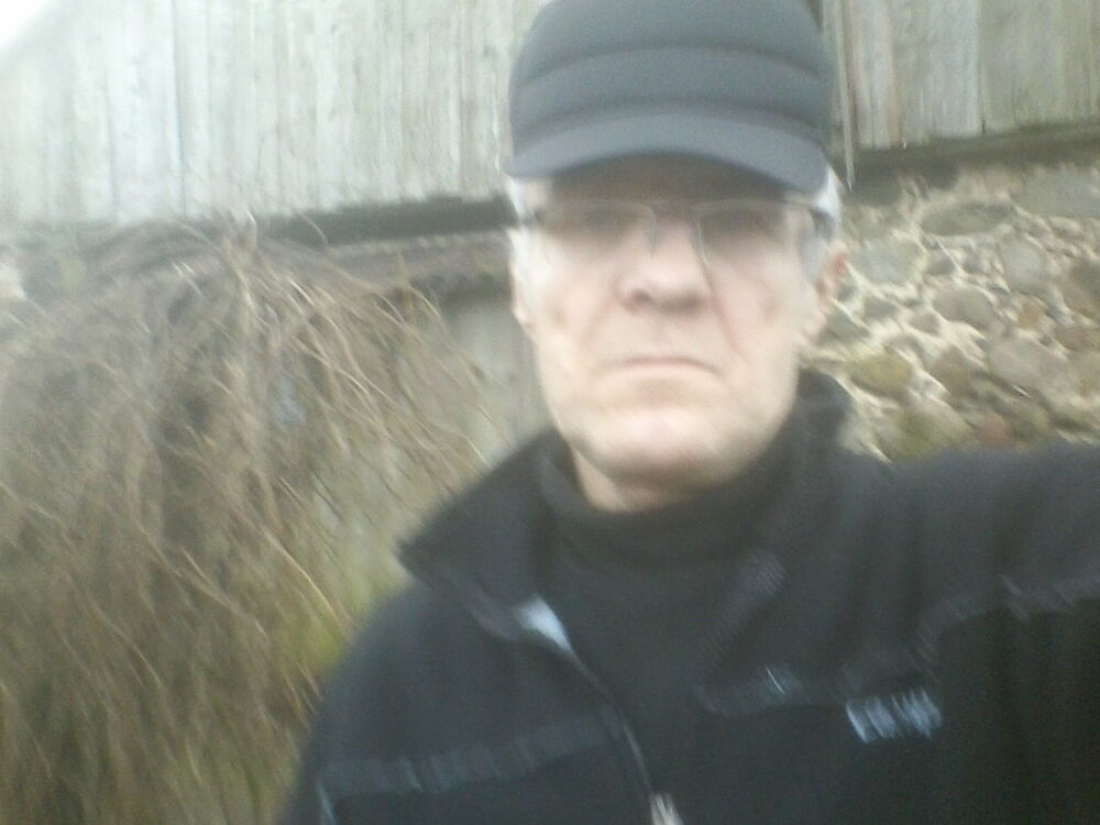  14049821  Andreas, 61 ,    
