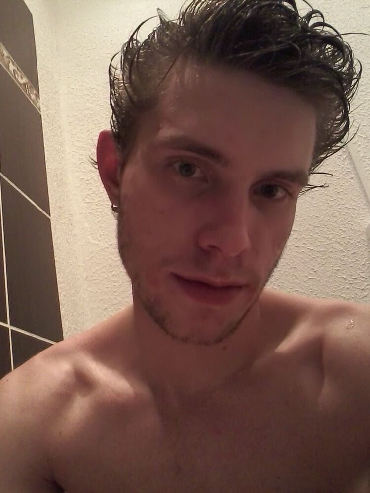  8363781  Tim, 27 ,    