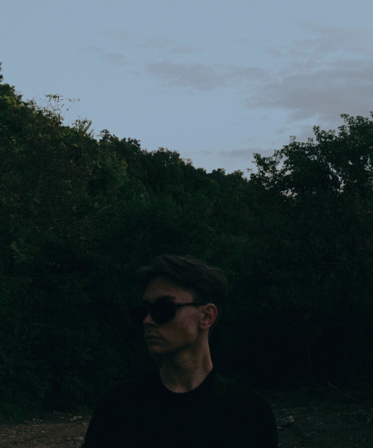  -,   , 22 ,   , 
