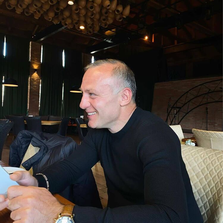  Ar Ram,   Steven, 56 ,     