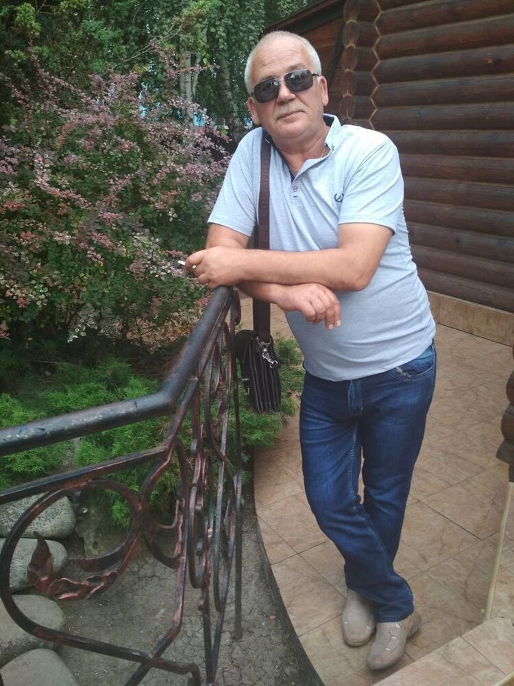  ,   Alekc, 60 ,   ,   , c , 