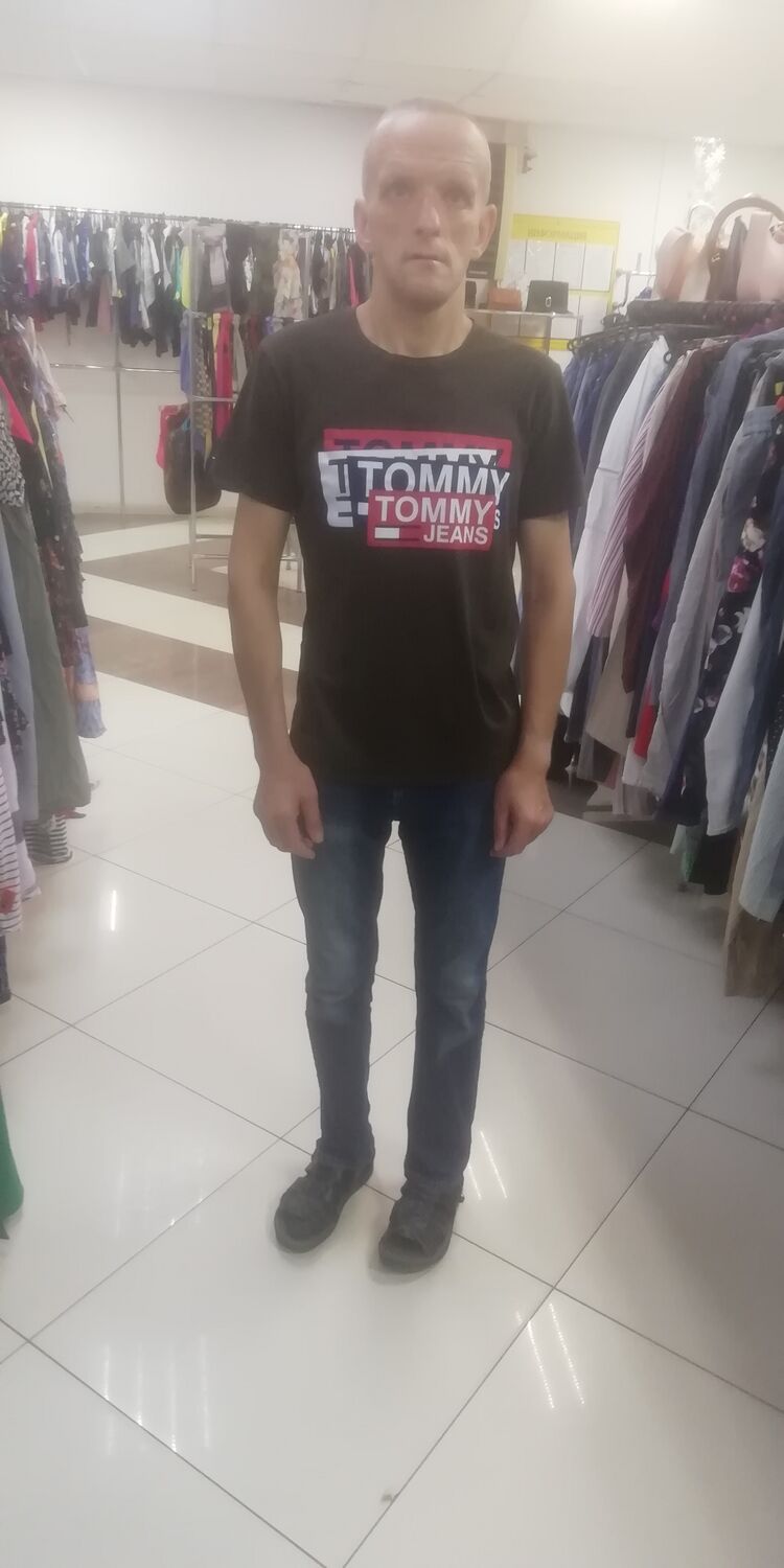  44623951  , 52 ,    