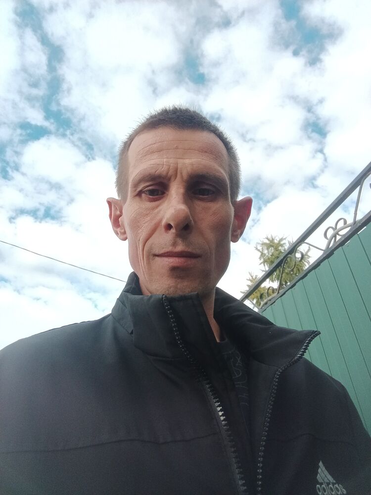  46101081  , 42 ,    