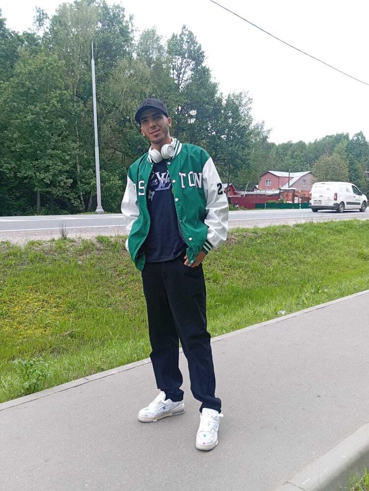  52516601  Walid, 25 ,    -