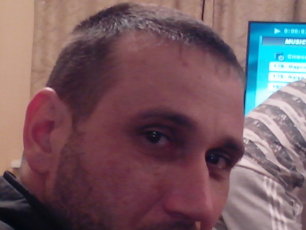  4063561  Feliks, 42 ,    