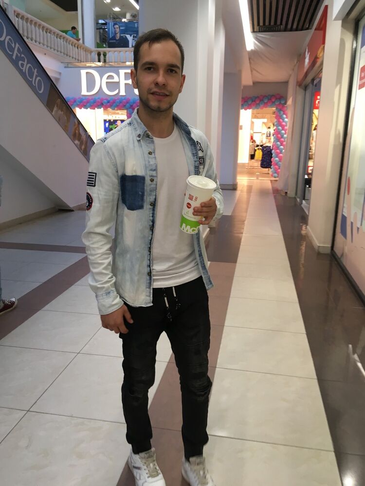  ,   Zheka, 29 ,   ,   , c , 