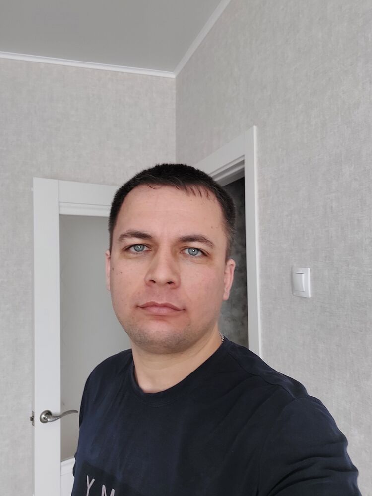  46082921  Igor, 36 ,    