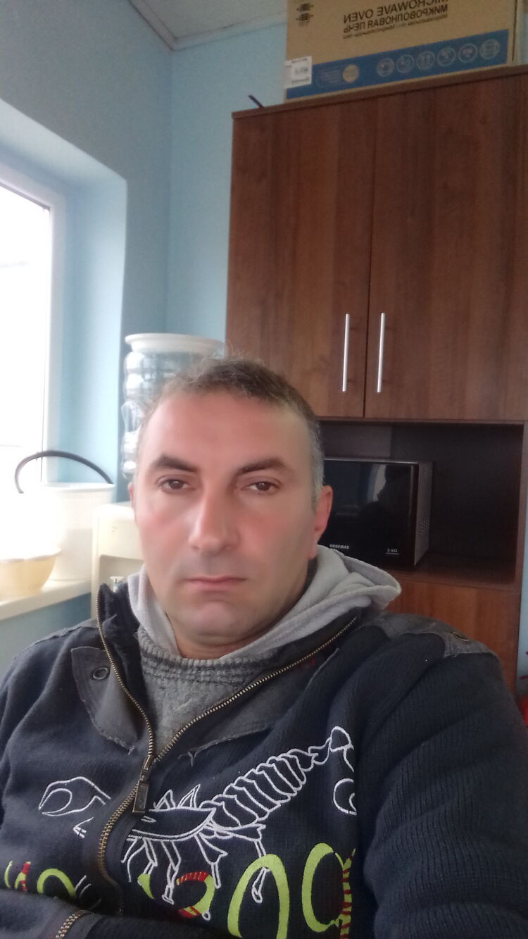  49033651  , 46 ,    