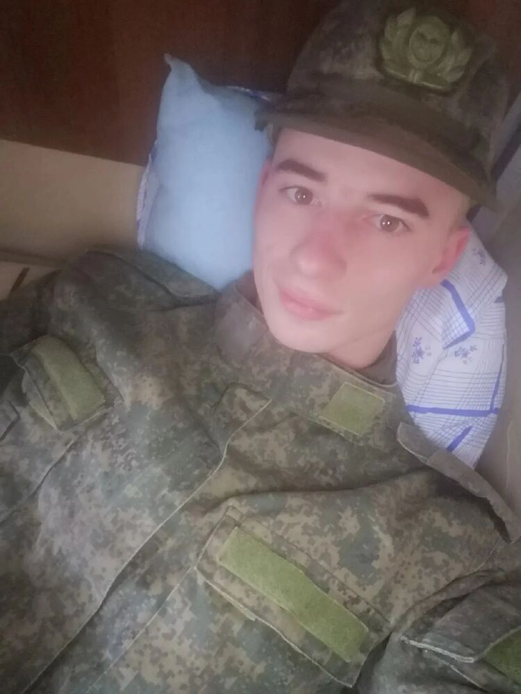  29113461  Vladislav, 23 ,    