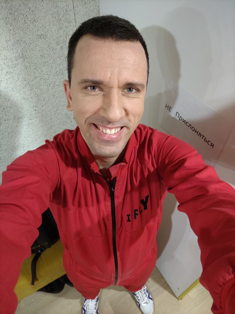  32156231  Stanislav, 37 ,    