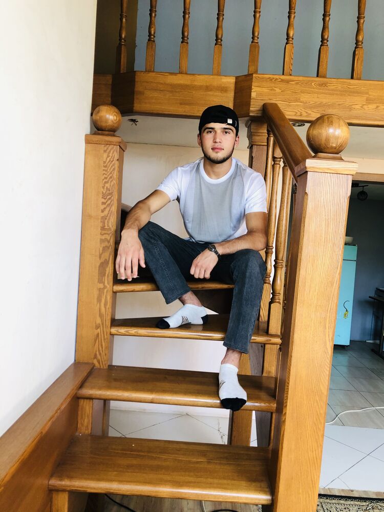  ,   Muhammad Ali, 25 ,   c 