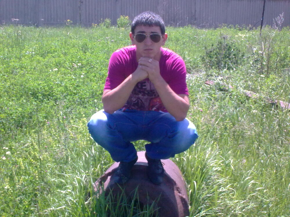 ,   MIKA, 28 ,   