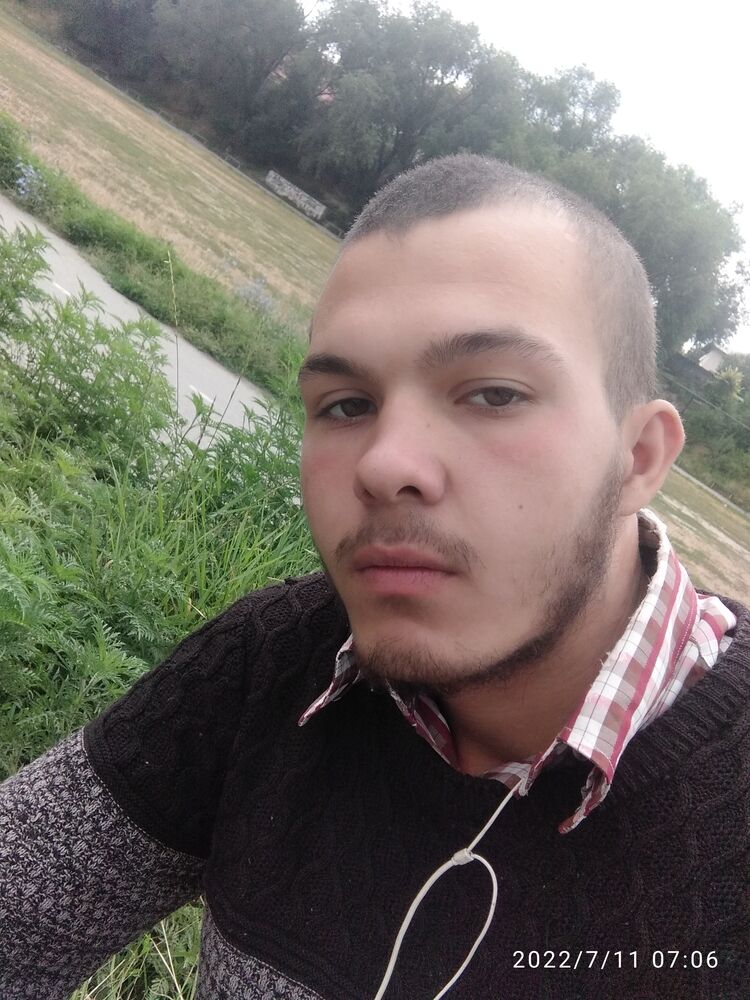  27723521  Nikita, 22 ,    