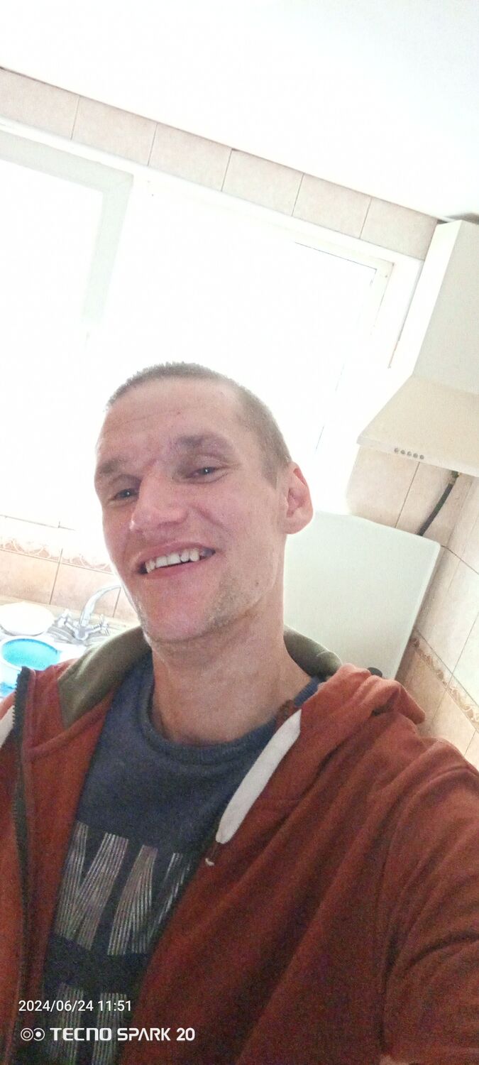  44136141  , 24 ,    