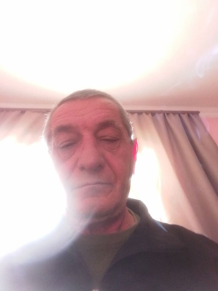  38677431  Vachik, 64 ,    