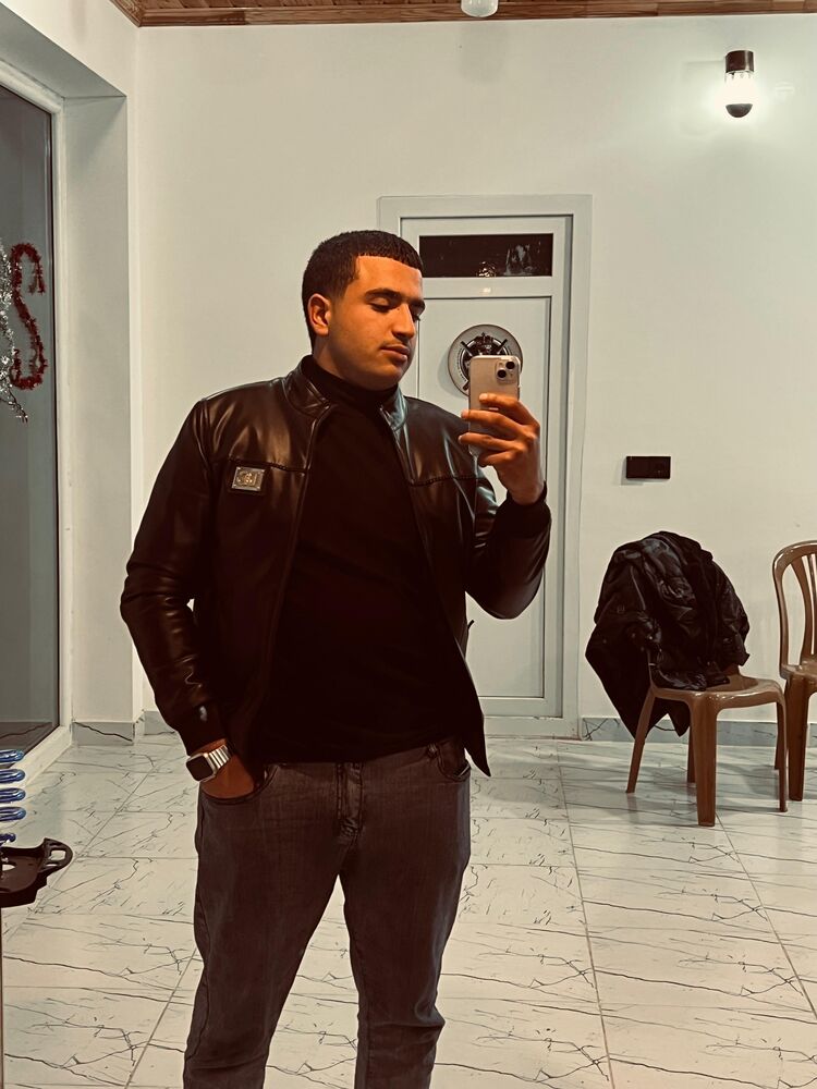  54364161  Ayxan, 21 ,    