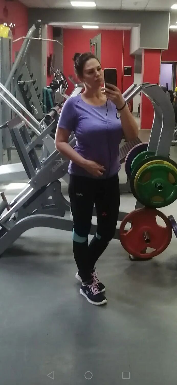  32347431  Elena, 51 ,    