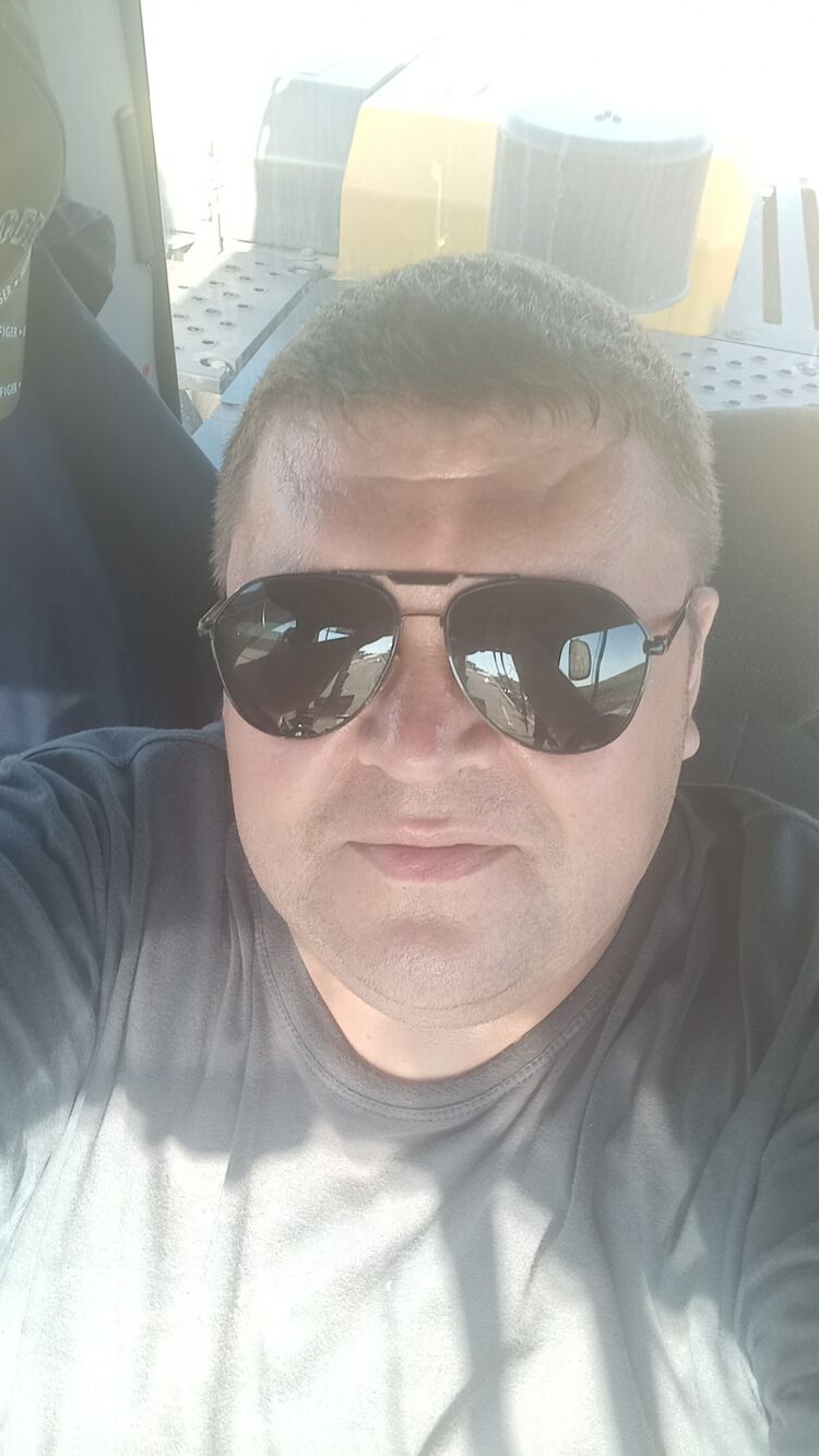  46980261  , 44 ,    