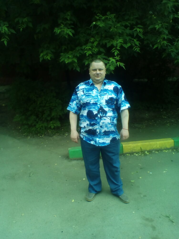  12438901  Roman, 45 ,    