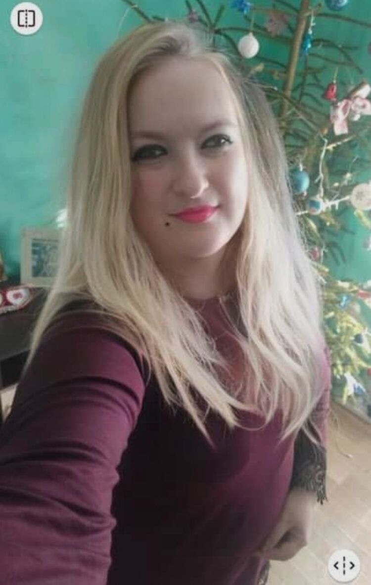  49617731  , 44 ,    Chomutov