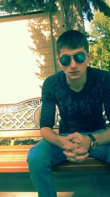  6721861  Narek, 32 ,    