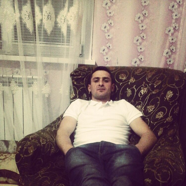  ,   Ahmed, 31 ,     , c 