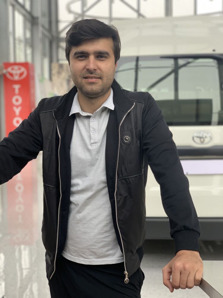  34394161  Bakhtiyor, 31 ,    