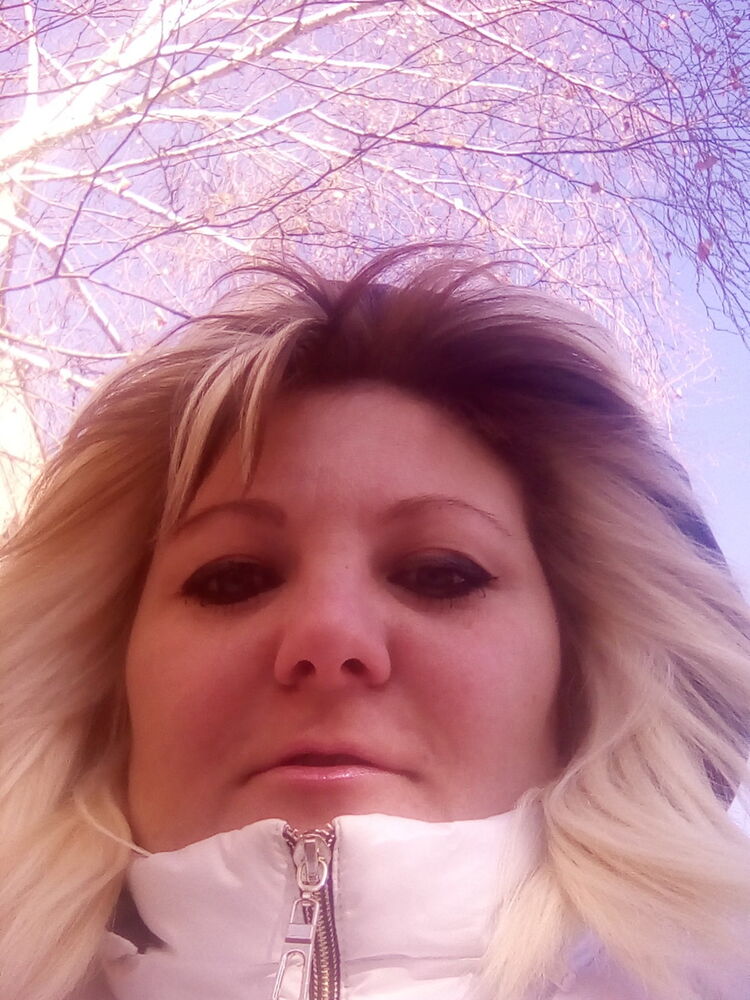  17832451  lena, 42 ,    
