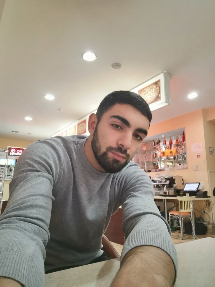  18613961  Nicolae, 30 ,    
