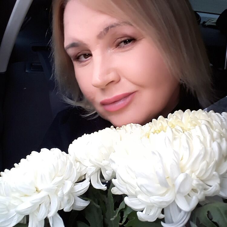  21874321  ELENA, 51 ,    