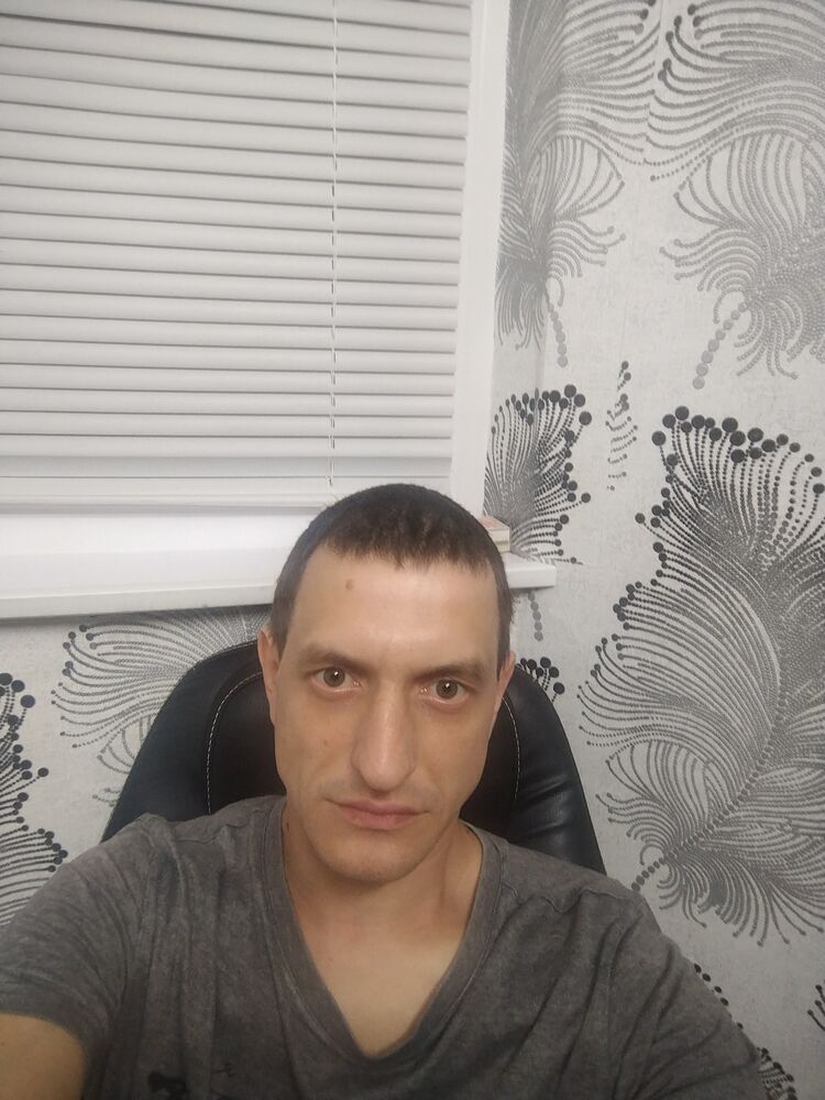  35585801  Evgenii, 33 ,    