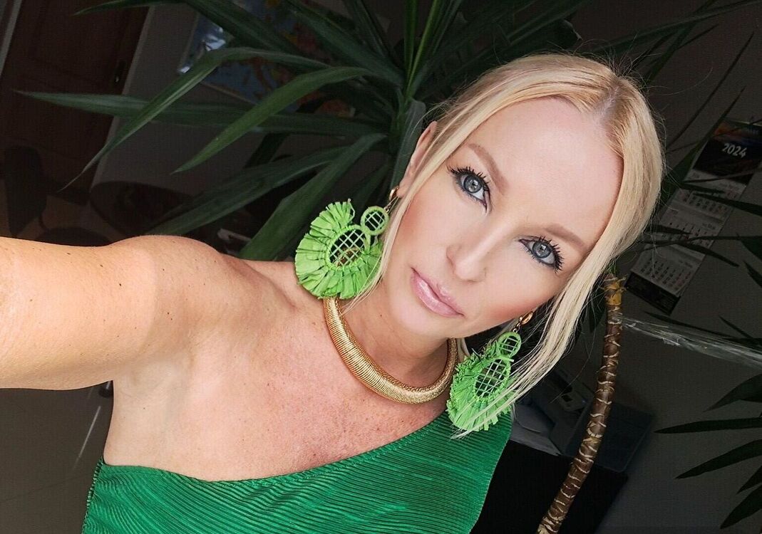  43413811  Katherine, 46 ,    