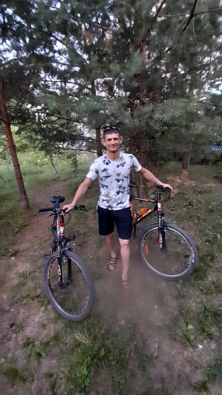  44135921  Vladimir, 42 ,    