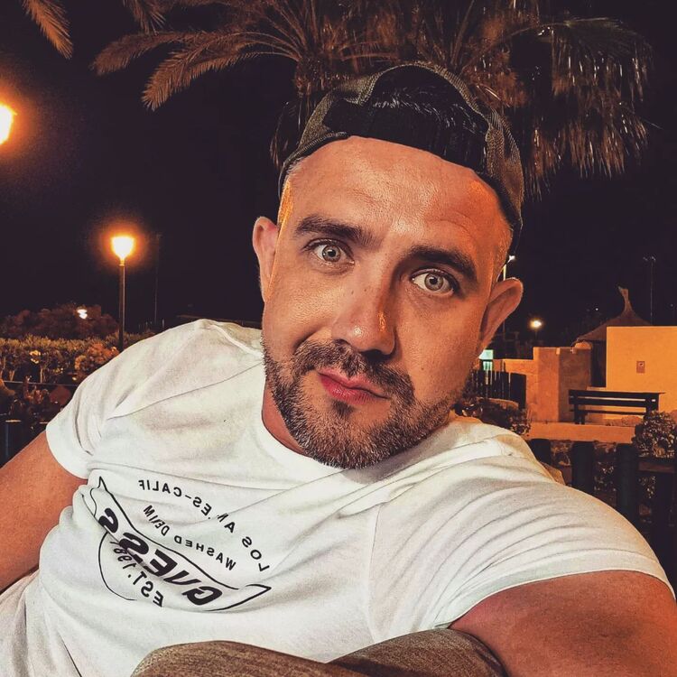  46966981  , 36 ,    -