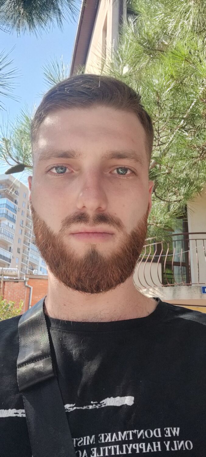  48030751  Artem, 24 ,    