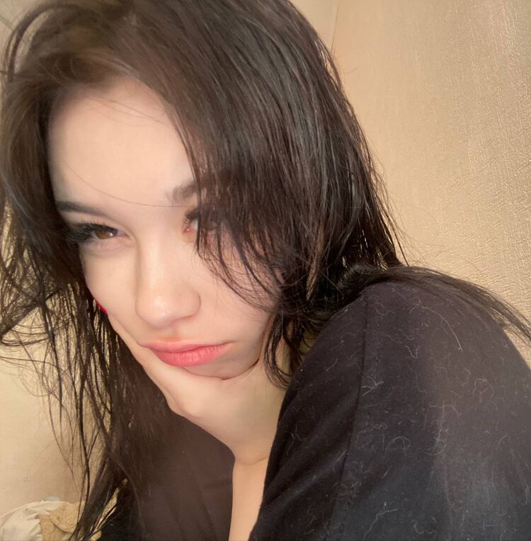  43835121  , 23 ,    -