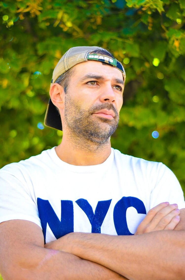  ,   Zaza, 38 ,   ,   , c 