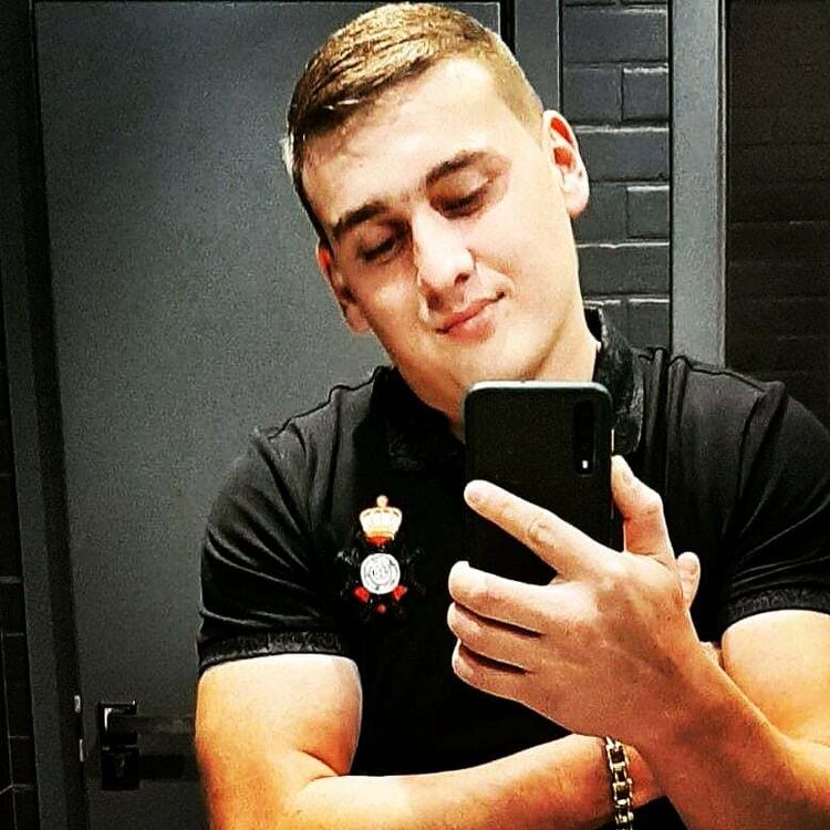  22815521  , 32 ,    