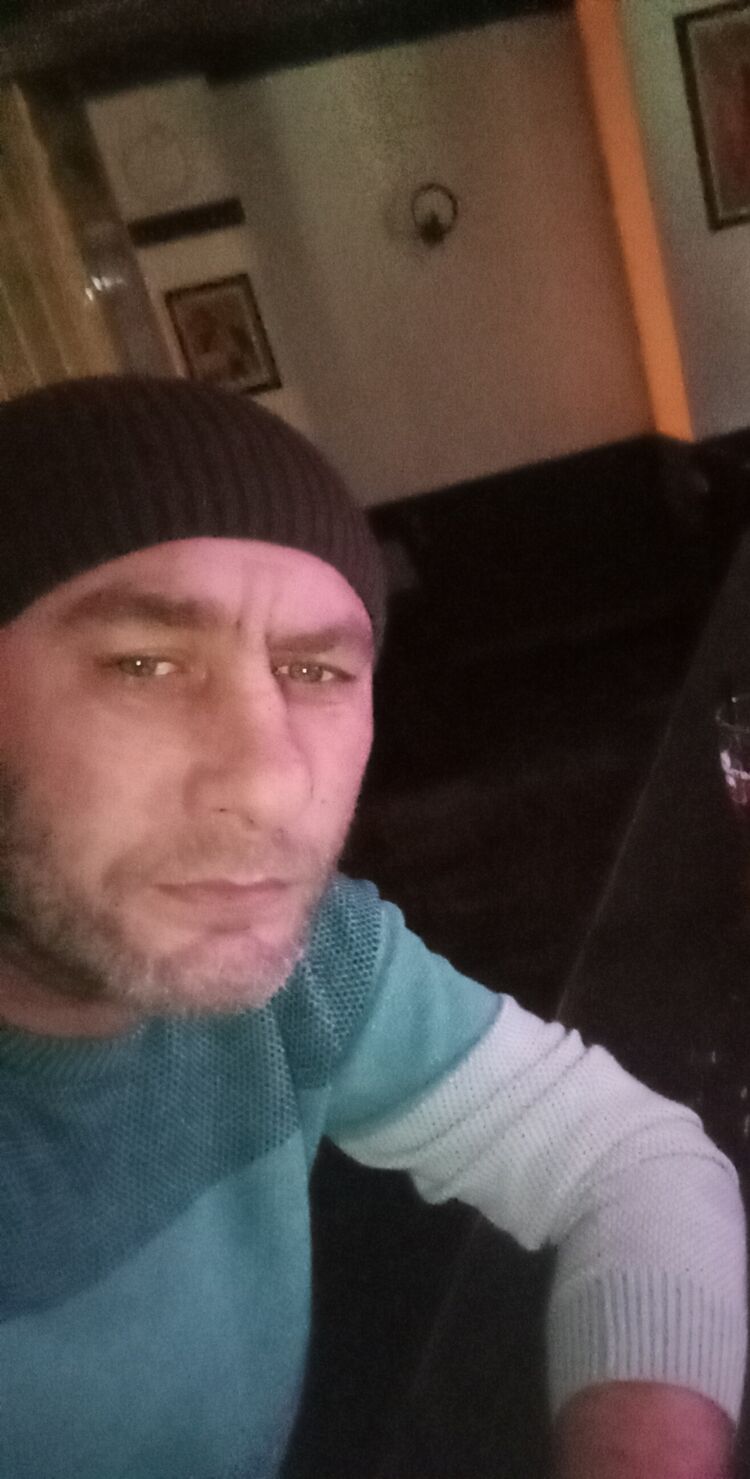  41280791  Vusal, 46 ,    -